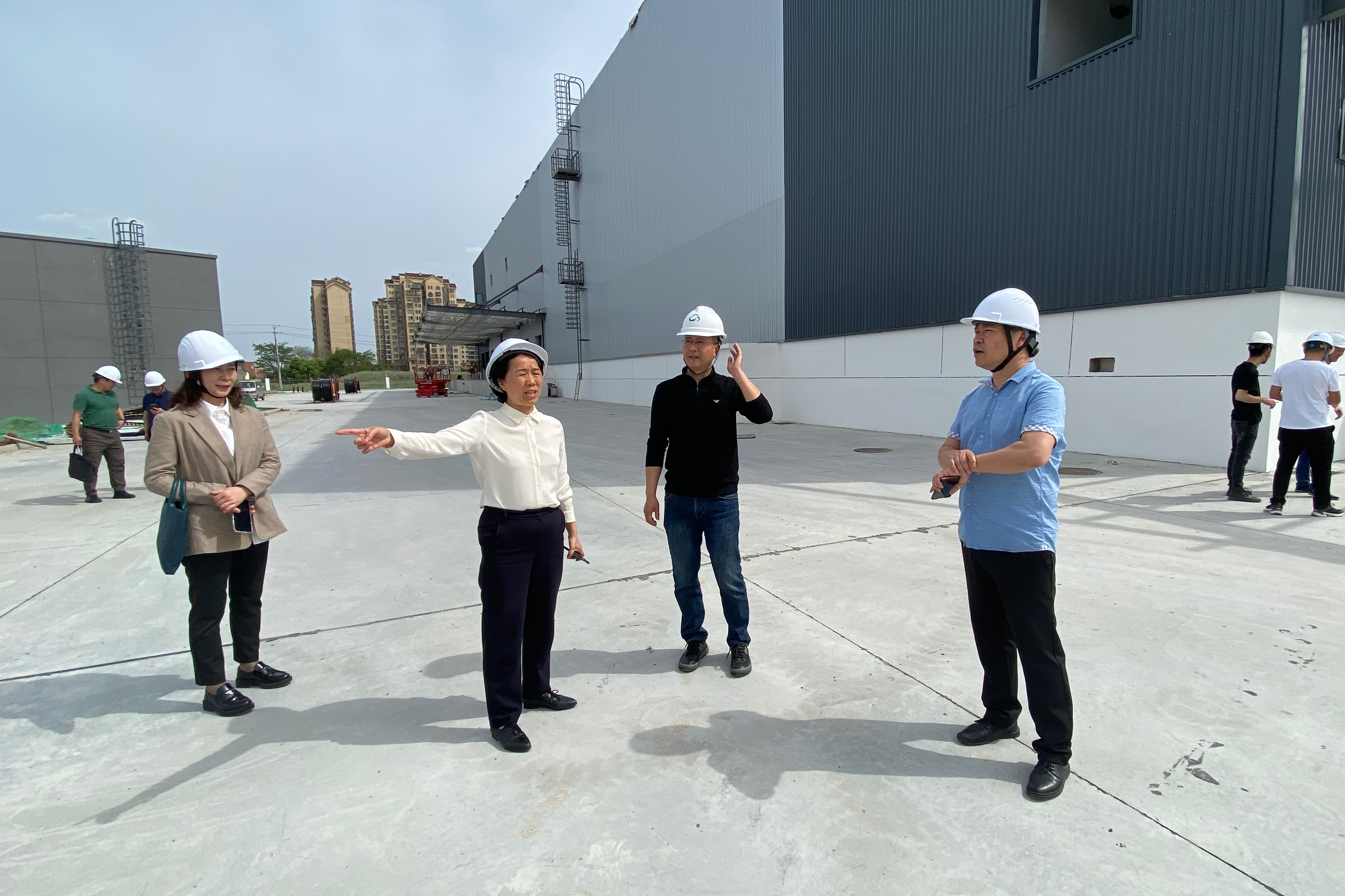 新都区副区长杨金华莅临J9集团西南总部“慧金港”项